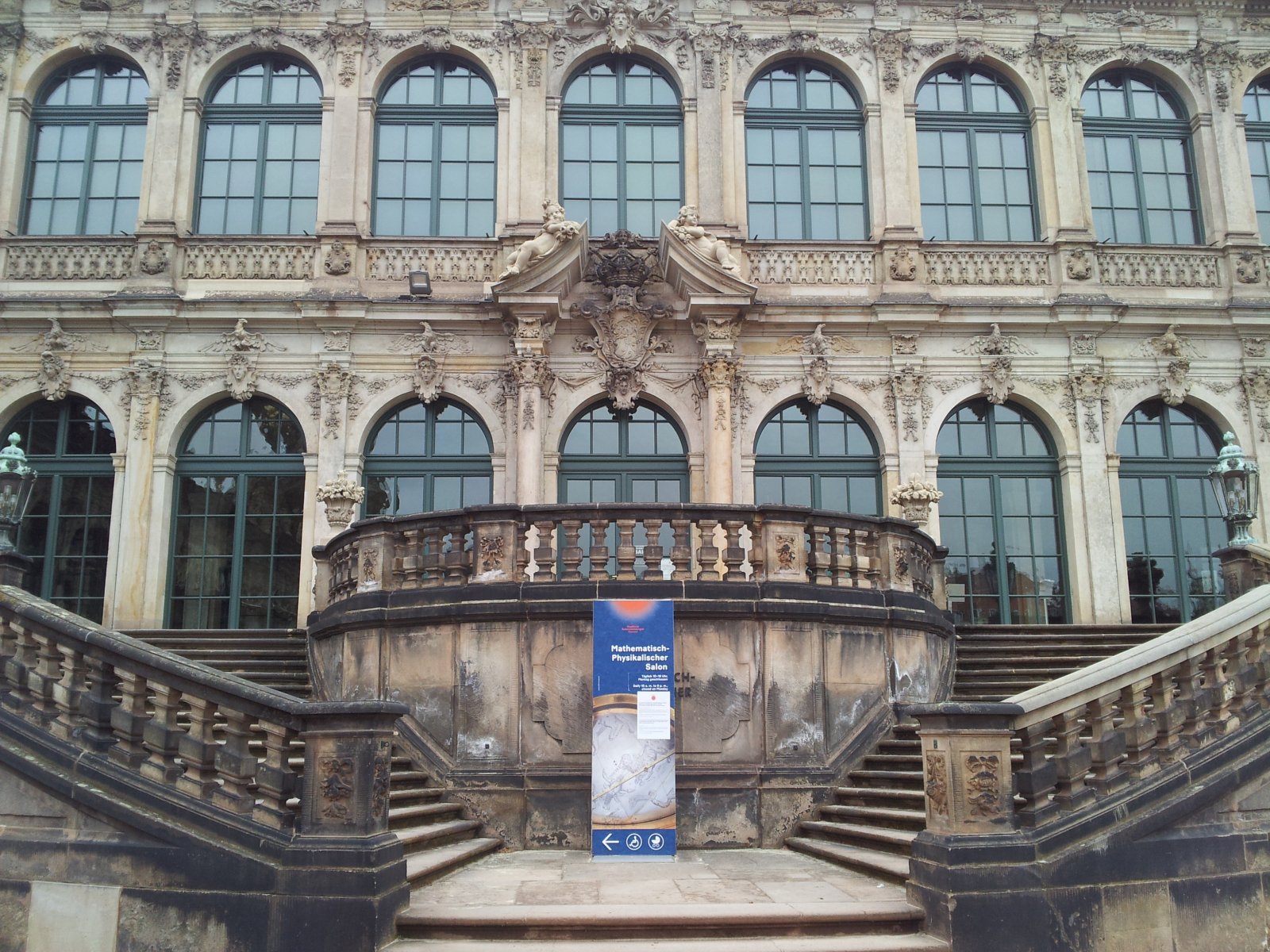 Kleinbus + Tourguide + Tagesprogramm 